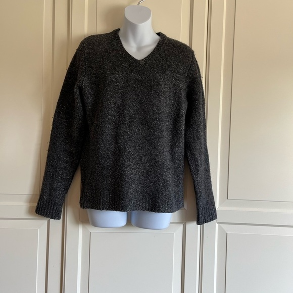 Club Monaco Wool Blend V Neck Sweater Dark Grey size Small, Academia Preppy Chic - Picture 1 of 12